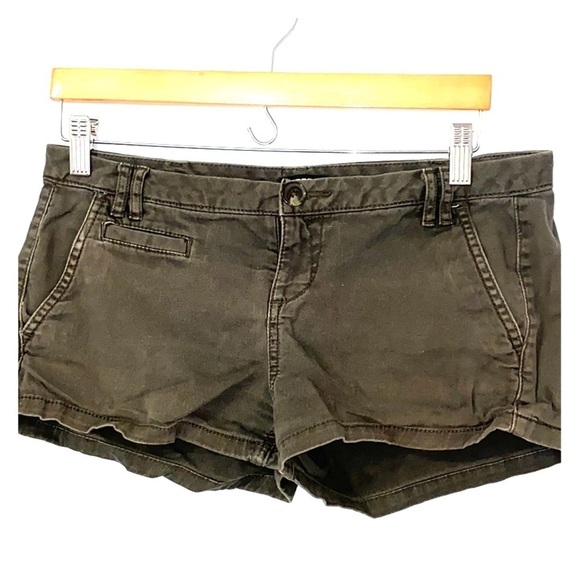 Express // Army Green shorts - Picture 1 of 2